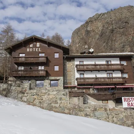 Rascard Hotel